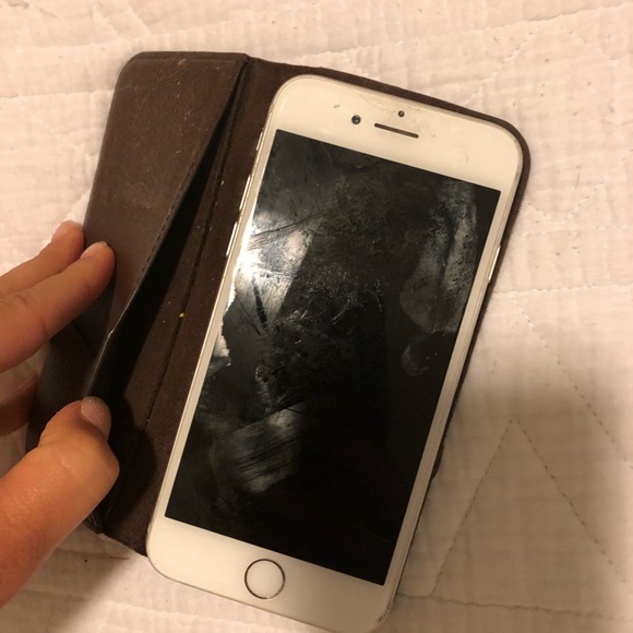 Authentic ! LOUIS VUITTON cell phone case - Picture 5 of 5